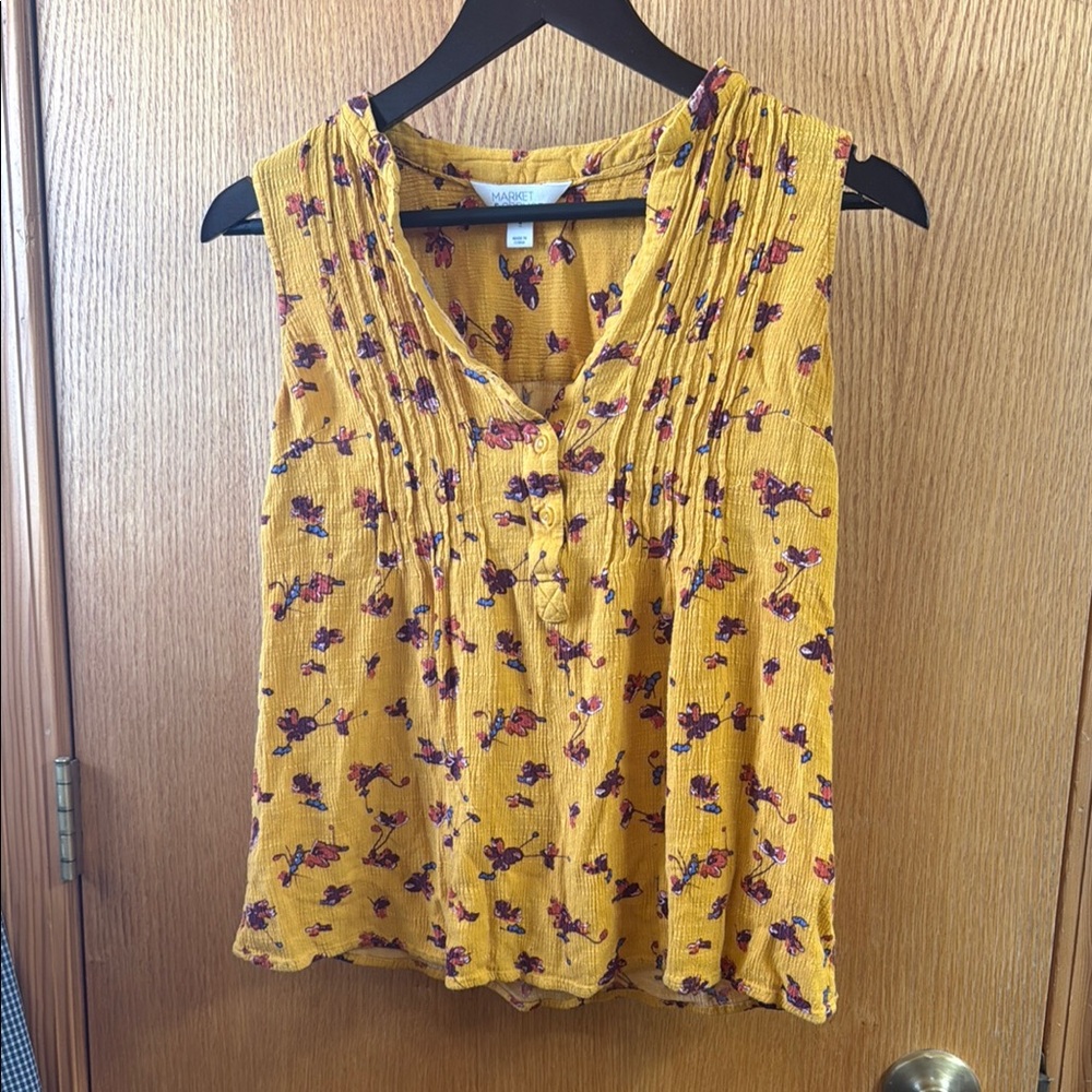 Market and Spruce M yellow flower sleeveless